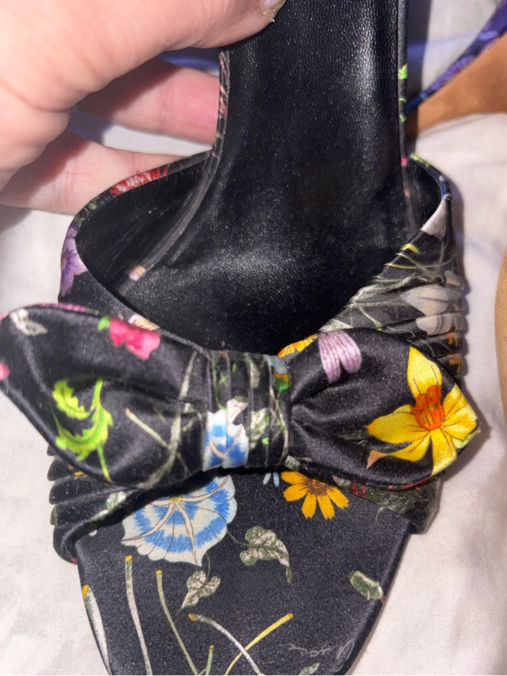 Gucci Floral💐 Satin Ankle Strap Heels w/ Knot Bow  Print Stiletto Sandals- Mint - Picture 6 of 8
